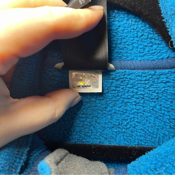 The North Face Women's Blue full zip up fleece outdoor athletic jacket in size L - Picture 6 of 8